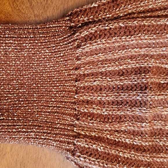 Vintage Copper Metallic Turtleneck - Picture 6 of 10